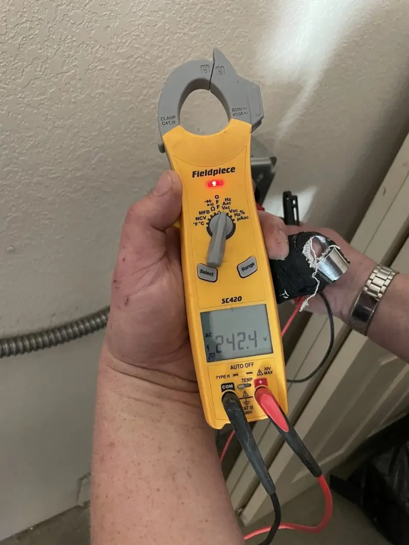 Voltage testing with clamp meter during Generator Installation in Stickney